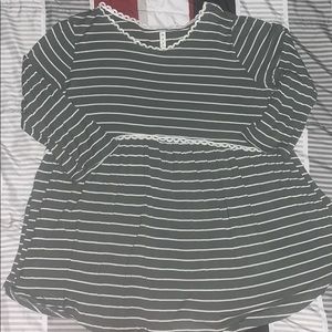 Women’s 3/4 length sleeved top